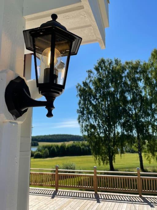 Gard Med Egen Sjoe Med Bryggbat, Nyrenoverat! Katrineholm Esterno foto